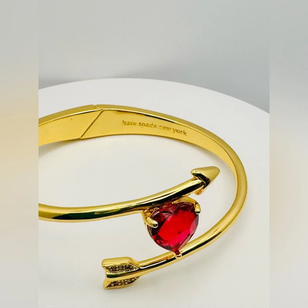 KATE SPADE ❤️ Lovestruck Heart and Arrow Hinged Bracelet NEW